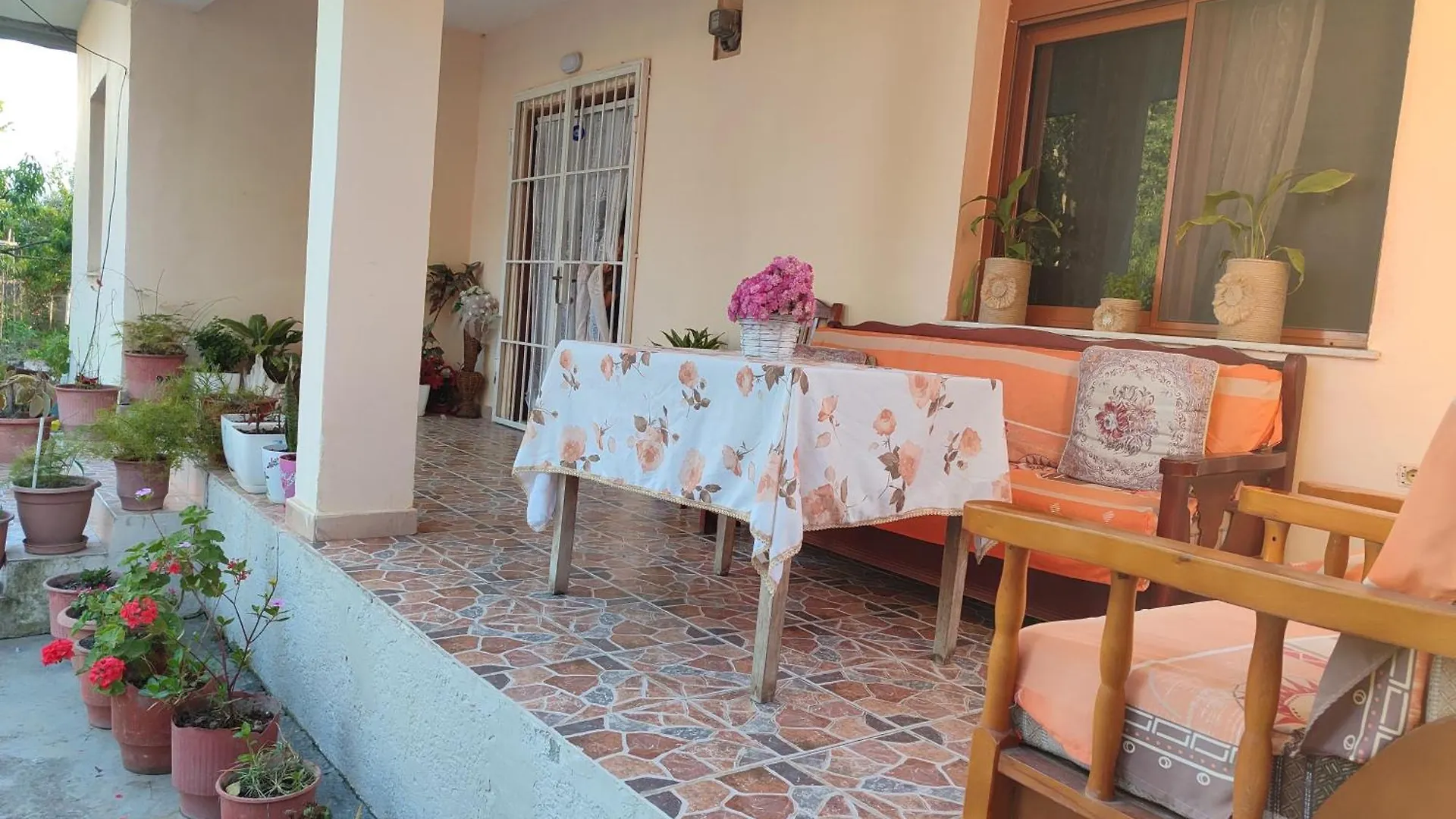 فندق Vlora House