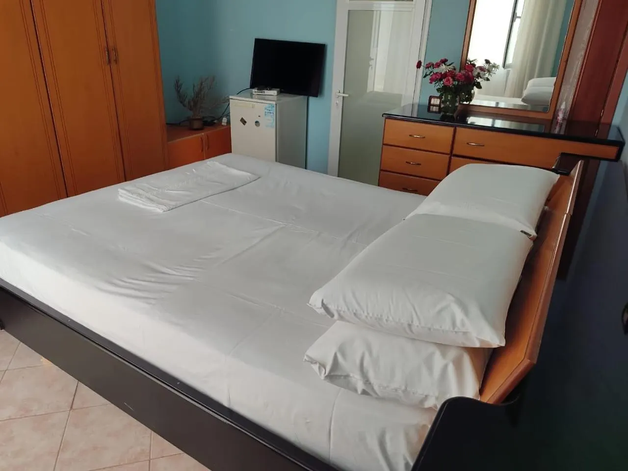 فندق Vlora House 0*, فلورا